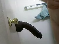 Két gyönyörű ember egy boltban, hogy megpróbálja a nadrágot online pornó ingyen a gyönyörű szemében. Az izgalom és elkezd simogatni egymást.