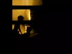 Lány, modell, szőke, ideges, miután látta, hogy egy pénisz, merev, az emberek azonnal leül dugni. A férfiak kibaszott makacs kurva a padlón, tegyen porno film magyarul egy nagy péniszet a hüvelybe. A tulajdonosok egy karcsú alak nyögött édes lehetővé teszi a lyuk sok különböző pozíciókban, miközben szopni.