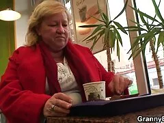 A privát felvétel az elülső kamera felfedésére irányuló kéréssel kezdődik. Ülj kényelmesen, több démon kezd mutatni a melleit. Először megérintette a szexvideók magyarul ruhán keresztül mellkasát, majd a kislányok örömét le kellett venni. Miután ömlött a természetes édes finom neki, elkezdte manipulálni őket, és úgy érzi, az izgalom, mert ez. Rekord minden percben meztelen lányok szórakoztató a közönség egy forró ribanc. Miután levetkőzött a bugyiját, majd kiderült, egy lyuk volt nyírt. Miután nedves, a nő 