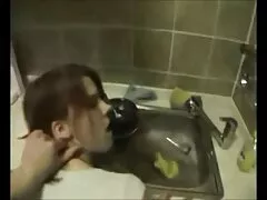Fiatal lány, szexi, teljesen meztelen, úgy döntött, hogy lenyűgözni a többi Párok Kis Mellek, lyukak. Egy nagyobb pénisz szex szopás, pornó videók magyarul majd viszont ült. Szeretkezés közben a három megpróbál egy alternatív pozíciót úgy, hogy a jövőben a férfi spermát a szájban vagy a testben látják. A gyorsulás az autó, a fiatalok szeretnék befejezni, mert már régóta nélkül magok lottó.