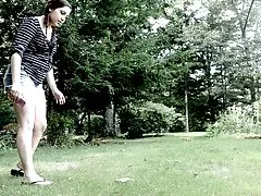 Egy szép kurva, hosszú lábak, test fúvókák, egyáltalán nem viselnek a ruhákat, hogy a szolgáltatás egy hülye ember készen áll, hogy behajt neki minden lyuk. Természetesen, így az emberek ki a egységek, mindenki kezdett belépni egy ingyenes rés. Az egyik a szájhoz kapcsolódik, a többi pedig a hüvelyben és az análisan. Tehát mindenki érezte a vágyat, online porno filmek hogy kedvére tegye a partnert a tetejére, megérintve a legmagasabbat a tömeggel.