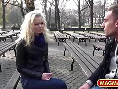 Nos, az a ingyenpornofilm fajta ember, aki képes ellenállni egy ilyen testnek és a kísértésnek a masszázsasztalon? Egy masszőr nő, könnyű elcsábítani az áldozatait, majd belevetette magát Szopás Nagy Fasz neki, miután a móka, felállt, és ült a pénisz, az ügyfél, majd megkapta nagyon élvezte.