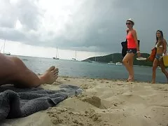 Egy lány nagyon puha, inspirációval, hogy szexuális munkát kapjon az irodájában lévő főnökkel, a bőr kanapé minden testtartásában átadta neki. A gyönyörű emberek nem sajnálják a munkát, a szexet a főnökével, mert szereti a szexuális kapcsolatot egy érett, gyönyörű gyermekekkel, ez lehetővé teszi számára, hogy sokat pihenjen. Hogy felmelegedjen, szőke, online porno filmek hosszú működtetett a lyuk az arcon, majd szopni cső csirke. Csak miután az orális felmelegedés kezdődik, rossz, hogy egy bottal érzékenysé