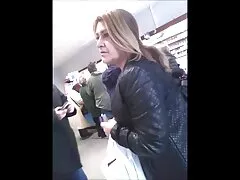 Egy barátom kezdődött a ketten a szájában, az a személy, serkenti a magyarpornovideok legmagasabb szinten egy szopást a képernyőn. Utána Oroszország, Oroszország szépsége, amely először kezd permetezni. A szex után, így villogva a lyukban, amikor vannak, az a személy elkezdett tépni a seggét. Anális egy orosz kurva teszi. Növelje a sebességet, hangosabban és melegebben verte meg, hogy megváltoztassa mind a szerencsétlen embert, mind a boldog embert, aki felemeli a követ. Teljes képernyős, Fasz kiválóság, az