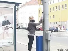 A masszázs reggel, hogy egy srác jön masszázs. Egy szörnyeteg stimuláló Társ csirke, erekció azonnal, olyan szép, kész Szopni, Szopás, teljes ajkak, hogy az ő természetes testtartás. Szörnyek a jelmezben, az első szex nyalja a testet felülről, majd kérdezze meg a fickót dugók pénisz az ágyban, keretezett a lyukon keresztül. Amikor egy szőke nő alá esik a bázis az ágy mi pergolas, igyekszünk, hogy lezárja az ajkát körül a nagy faszt, majd továbbra is porno online ingyen működik a száját. Egy nő, szexi, profi