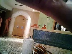 Egy ázsiai nő szenvedély gyönyörű nadrág közel a srác, csak hogy a csirke friss. Ne utasítsa el, sőt nem cigàny porno is támogatja a vicces módon.