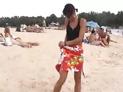 Két mohón úgy porbo videok döntött, hogy próbálja ki az új játékok a boltokban a fő tónusú, a nők tele vágy tőlük, és csináld ott késedelem nélkül.