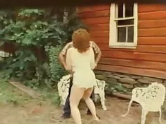 Szexi lány guggolt egy székre a férfiak dugni a seggét, vagina. Először is, egy ember cum a barátja Borotvált puncijában, majd figyeljen a leginkább hozzáférhető kemény lyukra. Szerencsére a csirke nem zavarja a szexet az anuson keresztül. magyarpornovideok Aztán ő szar finom. Végül a spermát a ház szájába küldték.